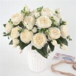 30 cm růže bílá hedvábná pivoňka umělé květiny kytice 5 velkých hlav 4 malé pupeny Levné falešné květiny pro dekoraci svatebního domova