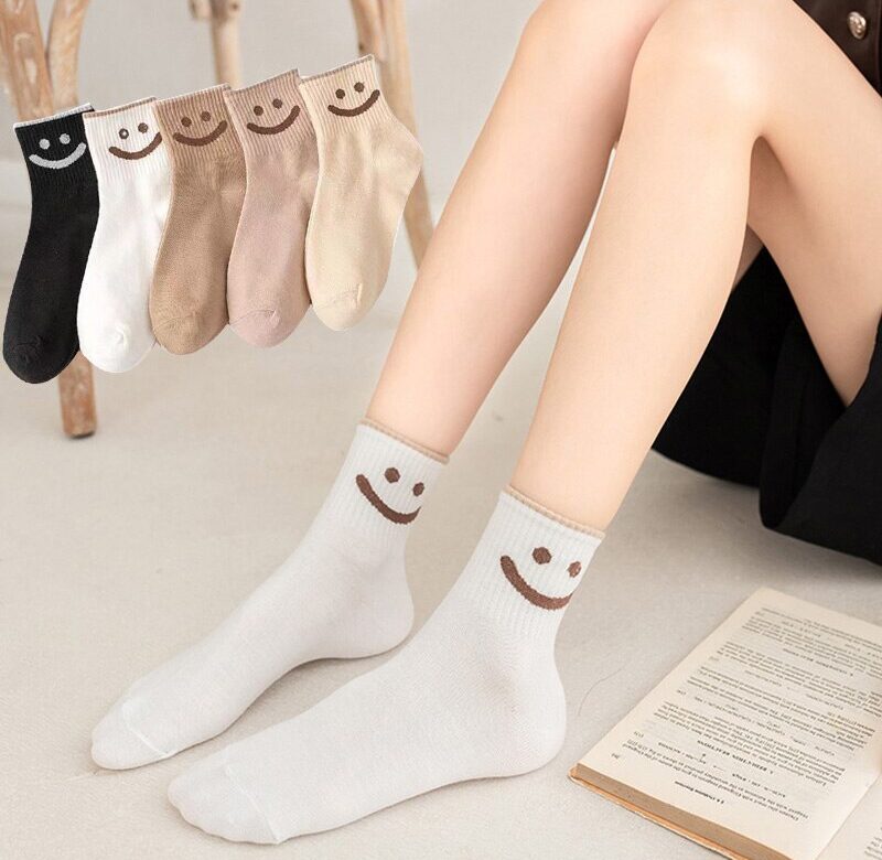 5 párů Kawaii Dámské Smiley Face Polyesterové ponožky Podzim Zima Jednobarevné Funny Slouch Dámské Dámské ponožky