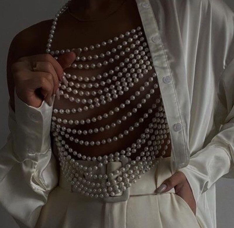 Ručně vyráběný elegantní perlový top pro ženy módní řetízkový řetízek ladící s dámskou košilí