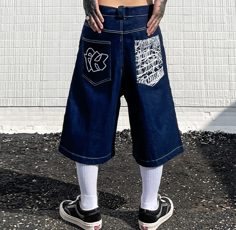 Hip-hop kapsy výšivka dopisní potisk Džínové šortky pro muže letní retro oversized široká noha džínové kalhoty ke kolenům
