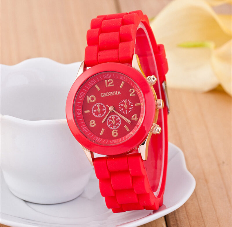 Luxusní Módní Dámské Hodinky Ultratenké Quartz Hodinky Dámské Hodiny Červené Silikonové náramkové hodinky relogio feminino