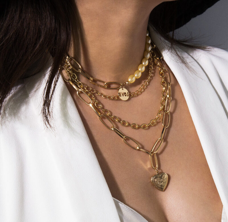 Nový produkt Kreativní módní Vícevrstvý náhrdelník pro ženy Módní Retro Ornament Trendy Jedinečné šperky