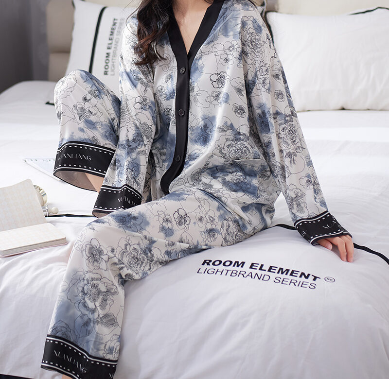Dámské pyžamo Set Design s výstřihem do V s luxusním potiskem Sleepwear Ledové hedvábí Domácí oblečení Noční prádlo