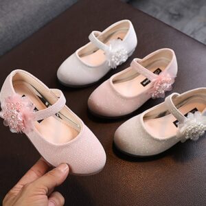 Baywell nové dětské dívčí boty perleťový květinový design dětské princeznovské boty batole miminko dívčí ploché boty párty a svatební boty