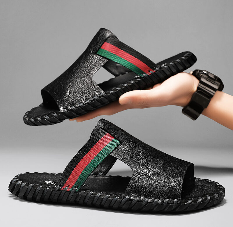 Ručně vyráběná pravá kůže letní pánské luxusní designové pantofle Outdoor Pohodlné plážové sandály Ležérní obuv pro muže Žabky