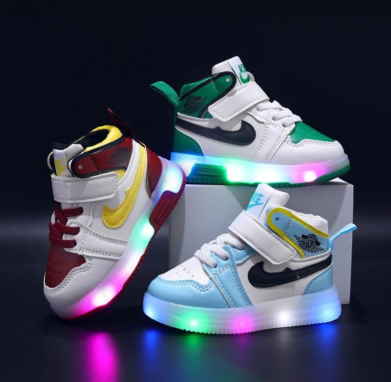 Jaro Podzim Dětské LED boty Móda Svítící Tenisky Dětské Běžné Boty Pro Dívky Chlapci