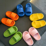 Letní dětské jednobarevné pantofle Pohodlné prodyšné Protiskluzové Roztomilé pantofle Domácí Koupelna Pláž Měkké dětské pantofle